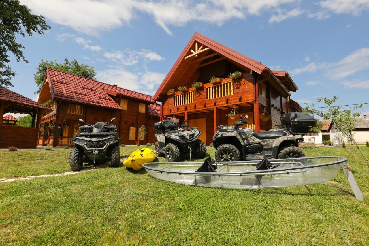 Riverside Apartments Otočac Екстериор снимка