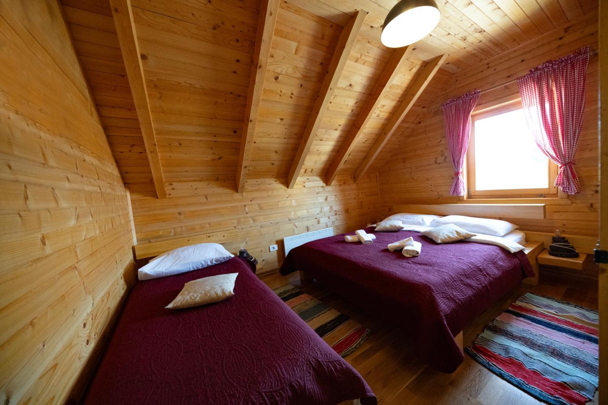 Riverside Apartments Otočac Екстериор снимка