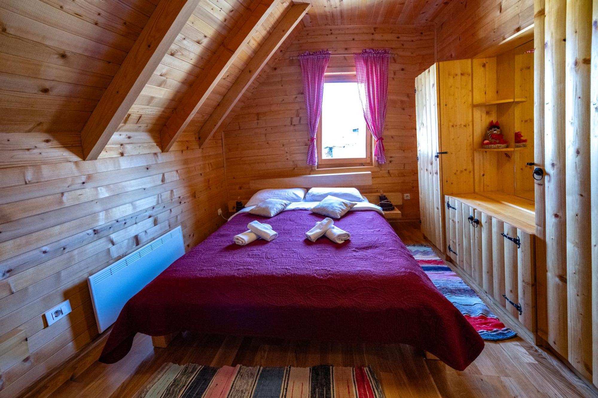 Riverside Apartments Otočac Екстериор снимка