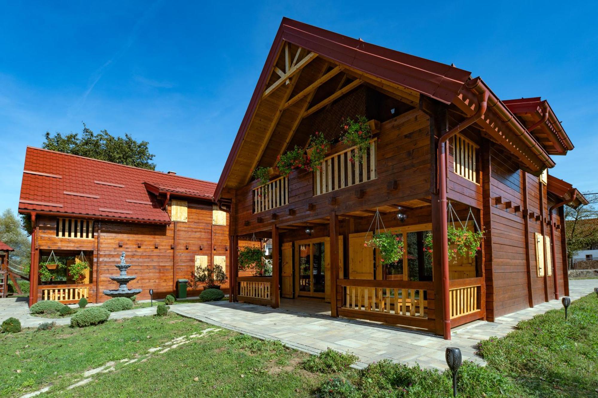 Riverside Apartments Otočac Екстериор снимка