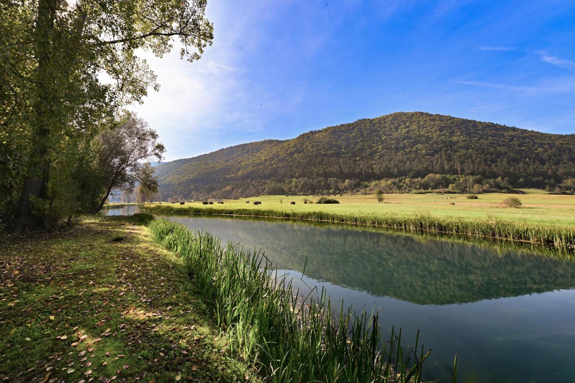 Riverside Apartments Otočac Екстериор снимка