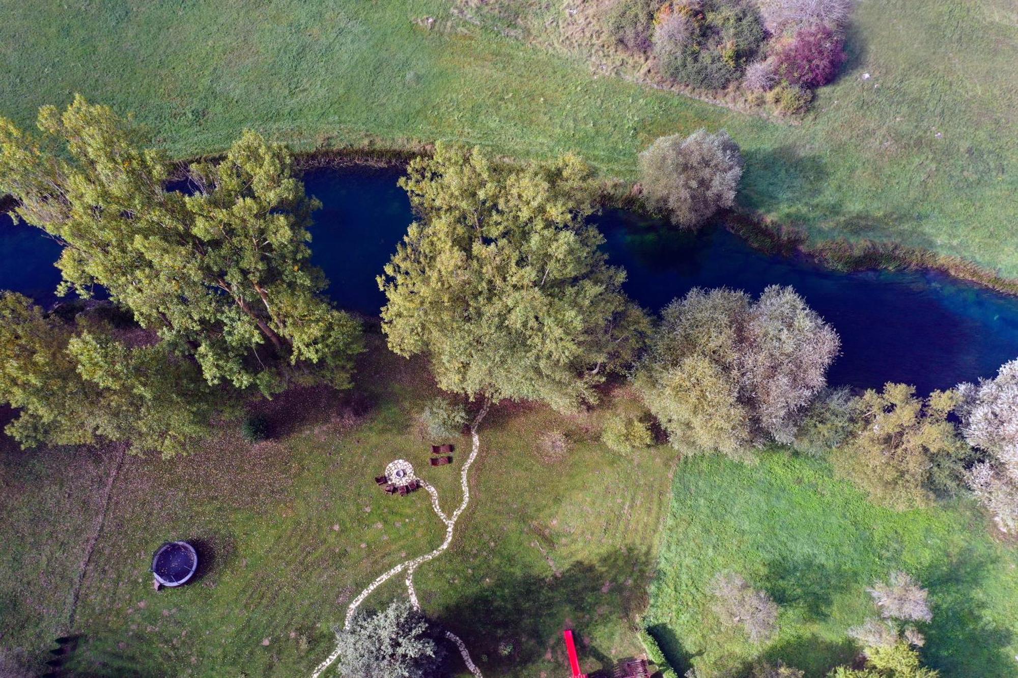 Riverside Apartments Otočac Екстериор снимка
