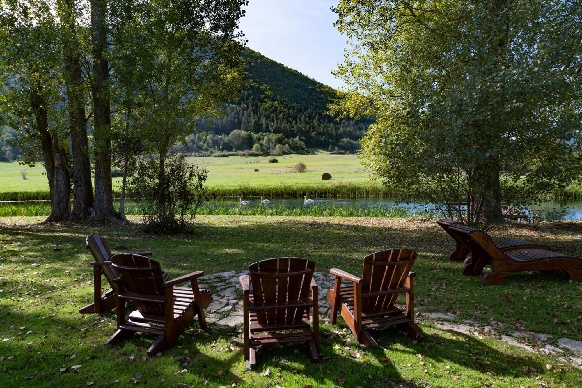 Riverside Apartments Otočac Екстериор снимка